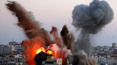 Gaza dopo uno degli attacchi israeliani, il 12 maggio