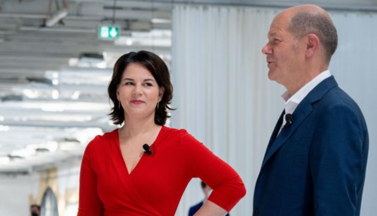 Annalena Baerbock and Helmut Scholz